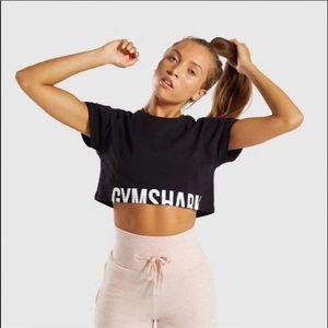 Gymshark women’s fraction crop top black
